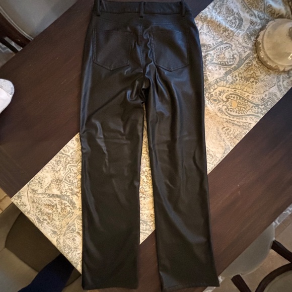 NEW! H&M Pleather Slacks - Worn Once for an event - gorgeous - SZ. 6 - Picture 5 of 16